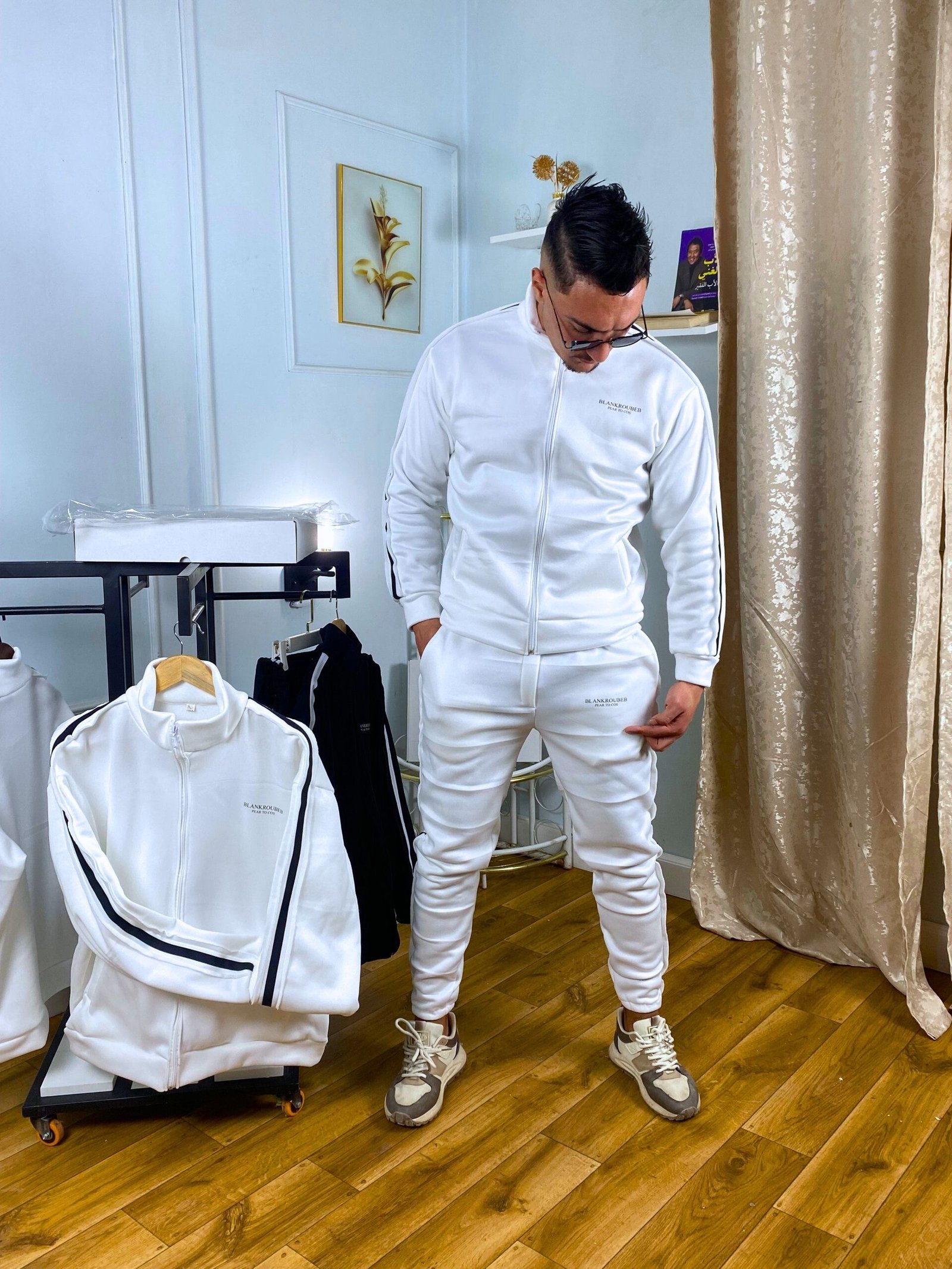 survetement - الصورة 3