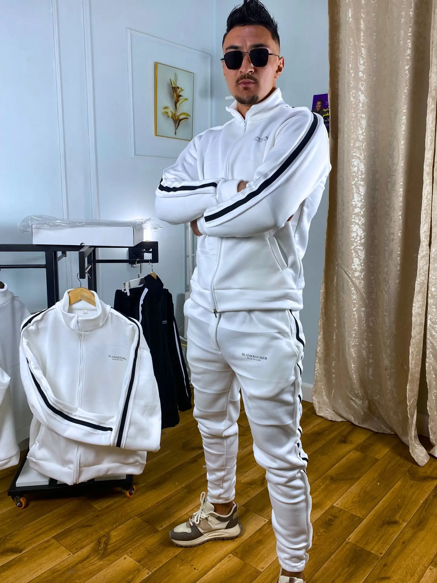 survetement - الصورة 6